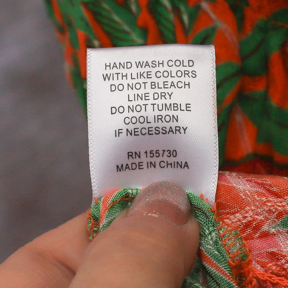 Rose & Olive Size L Hawaiian Floral ruffle tiered crop shirt/blouse - Picture 11 of 11